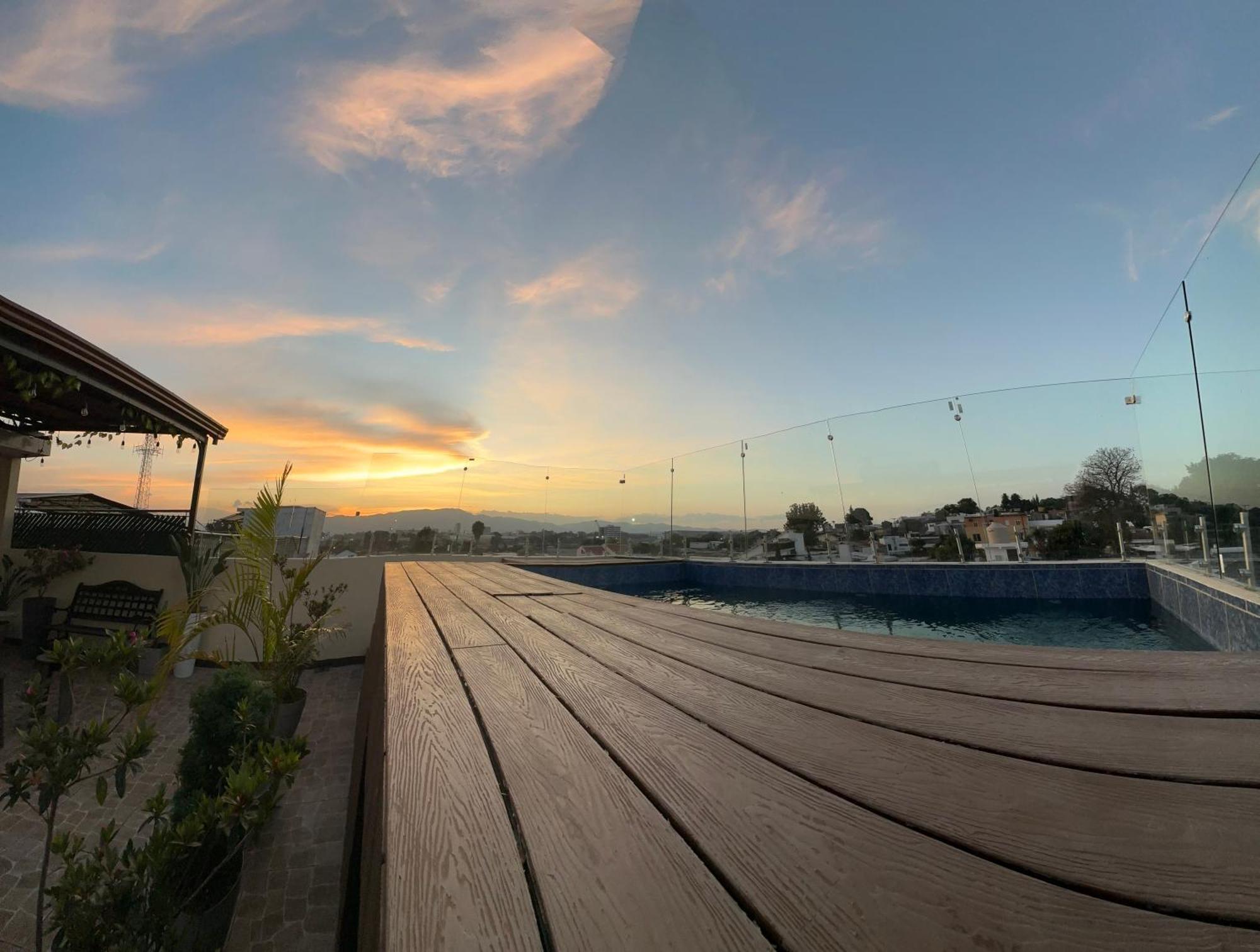 Sky Garden Hotel Guatemalaváros Kültér fotó