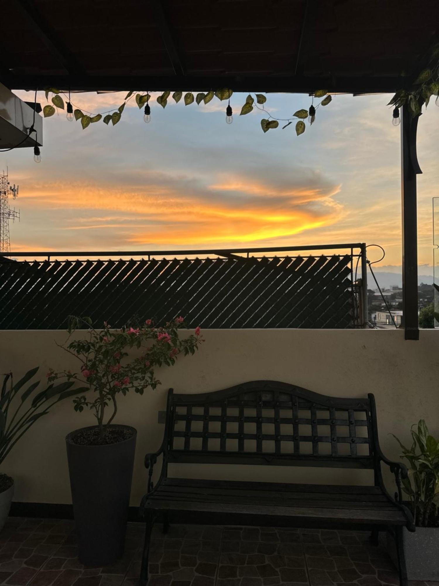 Sky Garden Hotel Guatemalaváros Kültér fotó